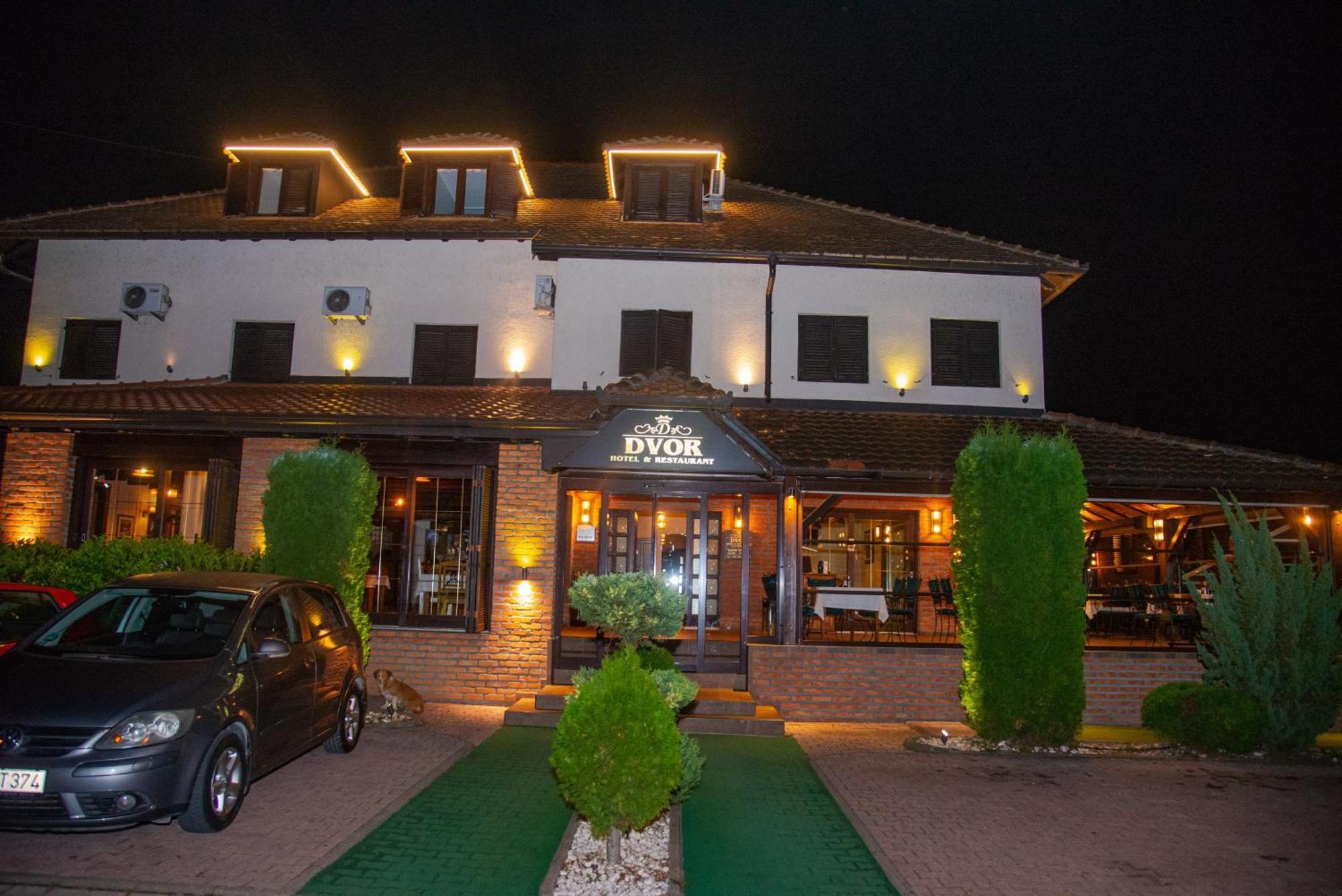 Hotel Dvor Bijelo Polje Bagian luar foto